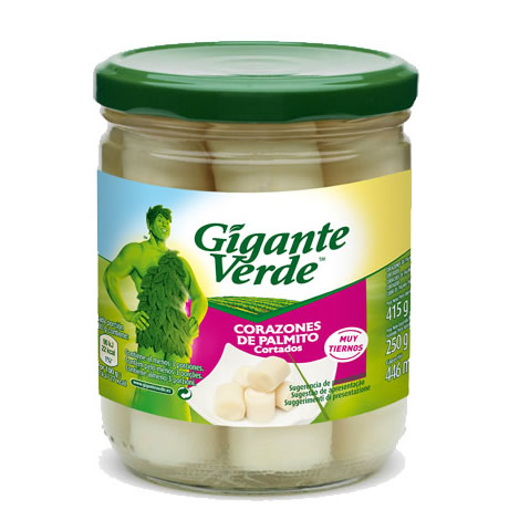 Un frasco de vidrio de corazones de palmito en rodajas marca Gigante Verde con tapa verde y etiqueta que presenta un carácter frondoso.